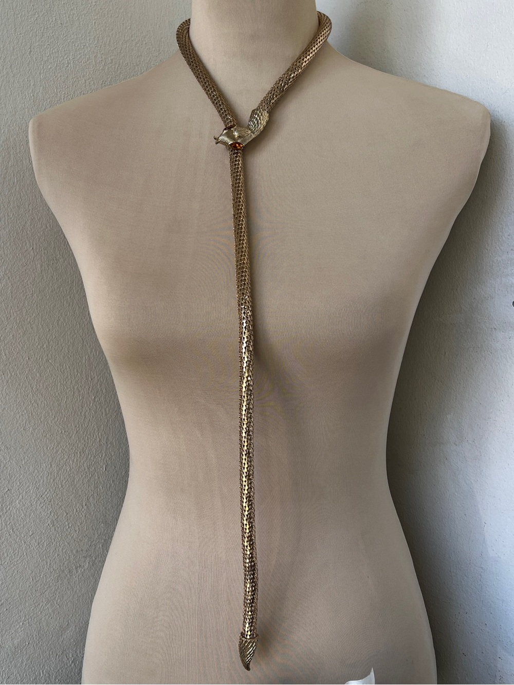 Unsigned Whiting Davis Oromesh Gold Mesh Snake Belt Lariat Necklace Crystal Eyes - Picture 11 of 12